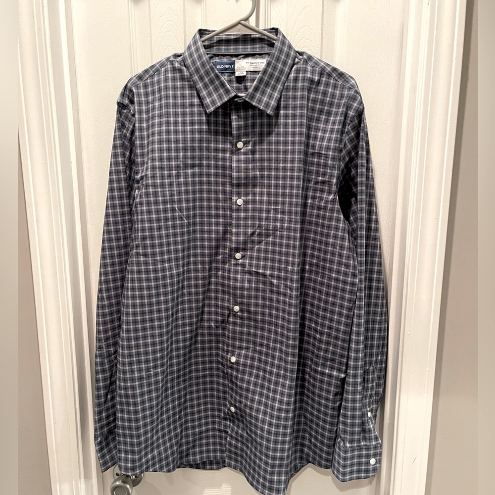 Old Navy Men's Blue Plaid Shirt